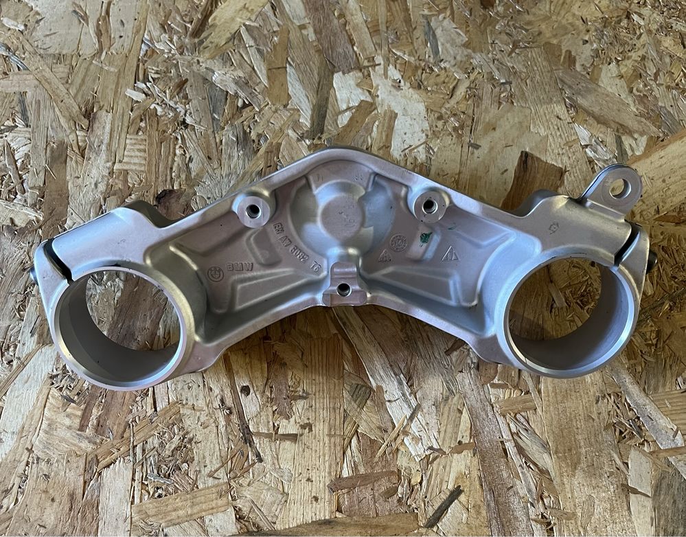Parte inferior da ponte de garfo BMW R 1250 GS