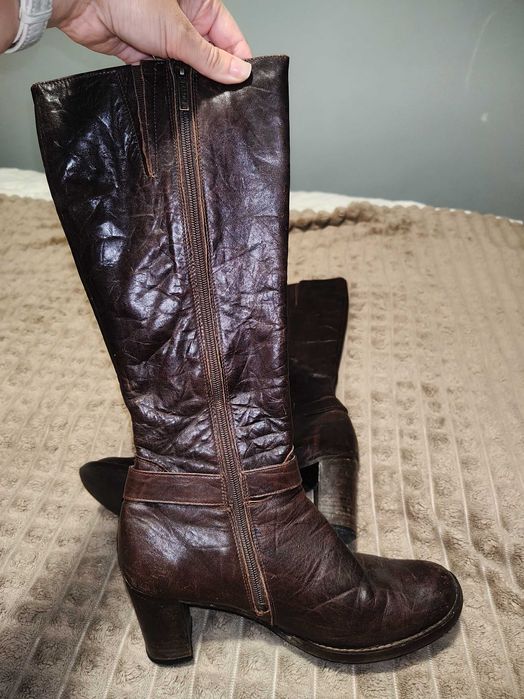 ocieplane buty na średnim obcasie Lasocki 39r