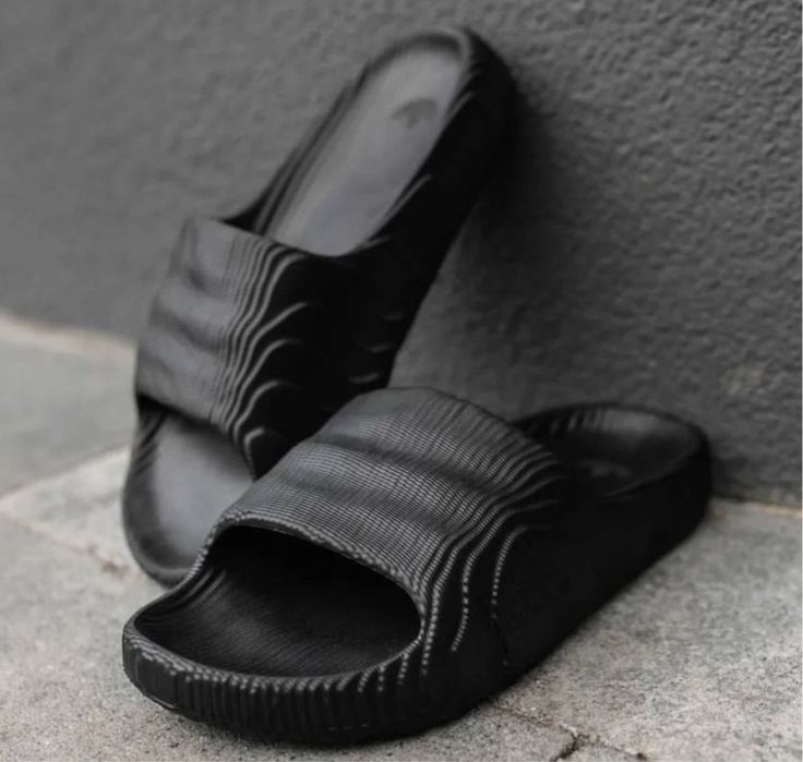 Жіночі тапки Adidas Adilette 22