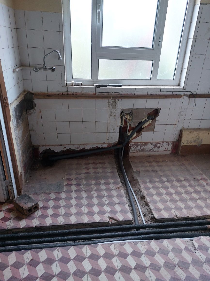 Vila composta por 4 moradias - Oportunidade Única - Investimento