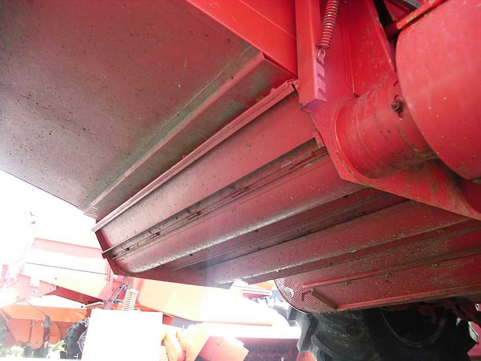 Зерноуборочный комбайн Massey Ferguson 430