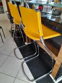 Cadeiras altas de bar amarelas
