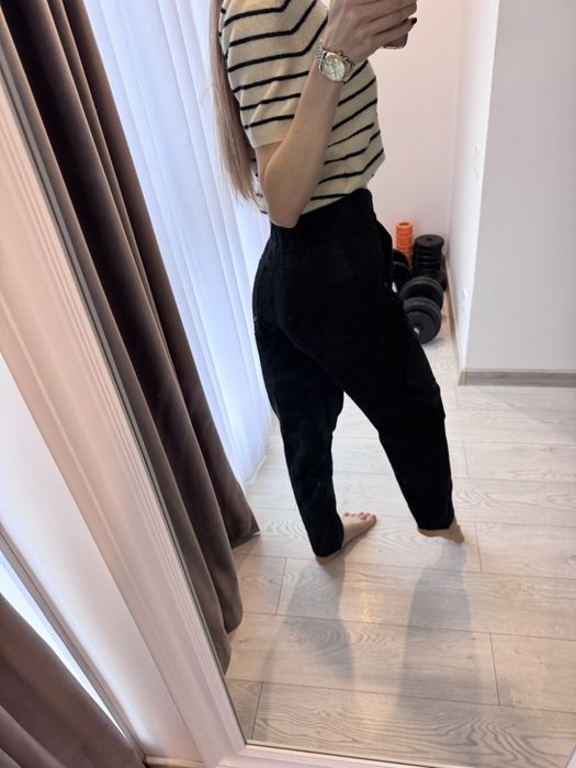 Джинси чорні прямі розмір s 36