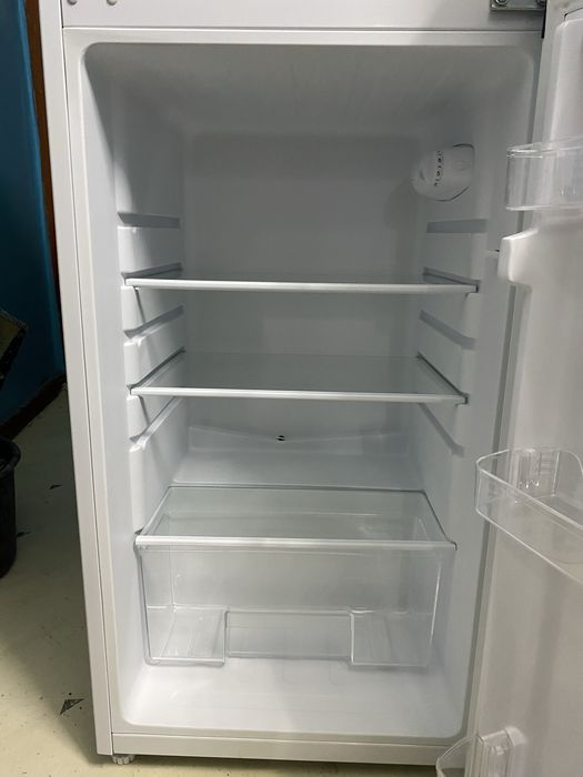 Продаж холодильника Delfa