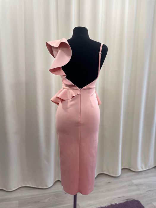 Вечірня або випускна сукня — оренда / продаж