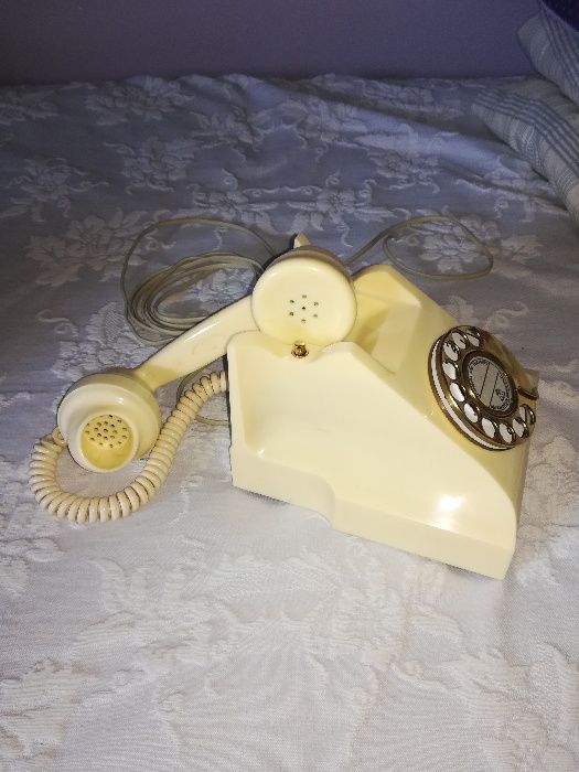 Telefone antigo 332 - A trabalhar