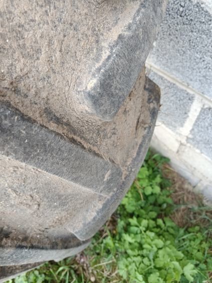 Sprzedam opony do ciągnika