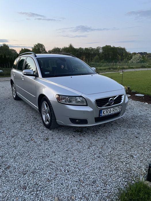 Volvo v50 wersja Momentum 2.0d