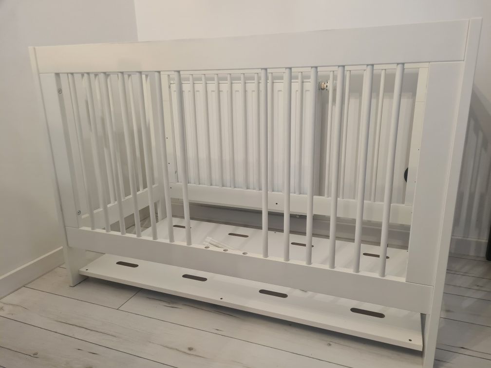 Łóżko dziecięce łóżeczko Pinio Basic 120 x 60