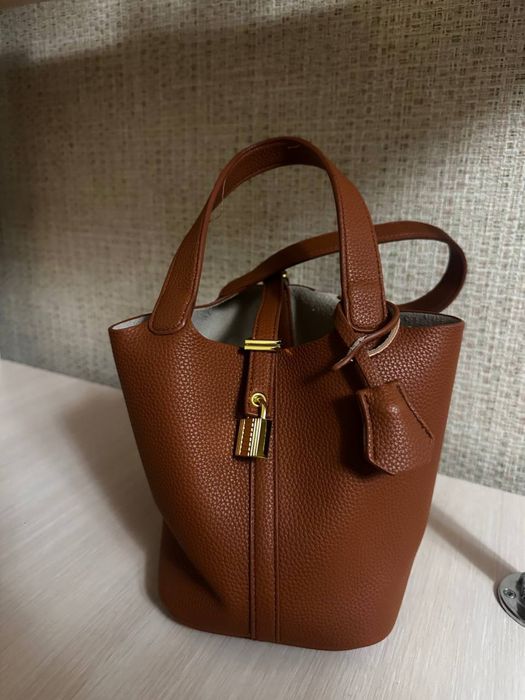 Елегантна жіноча дизайнерська сумка-кошик - висококласна універсальна