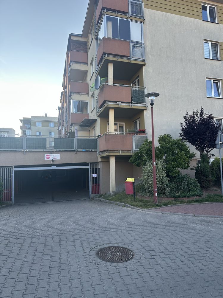 Garaz  ul Sybirakow 7 Wynajme