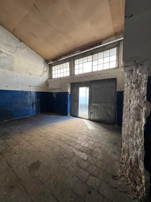 Оренда гаража на вул. Личаківська (центр міста)