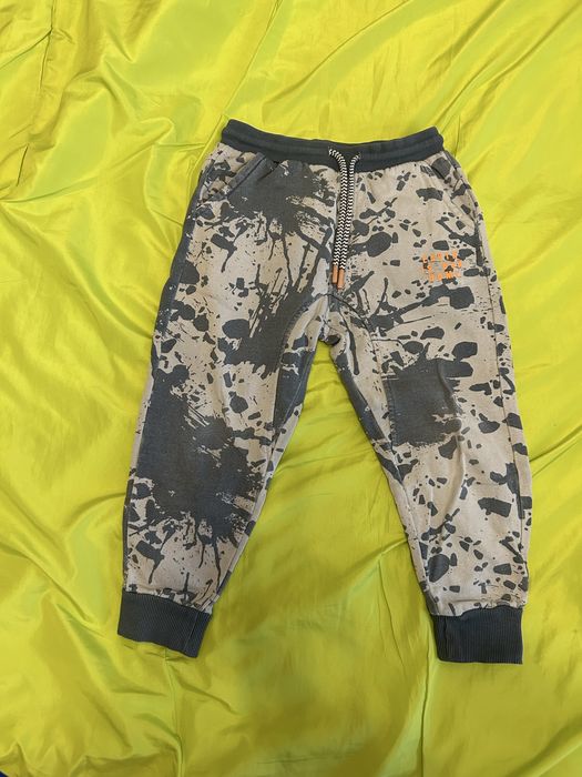 Продам штани на злопчика 3 -5 років