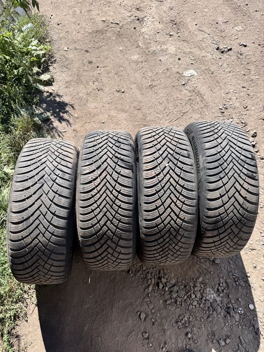 Продам зимнюю резину hankook winter i*cept 215/55 r16