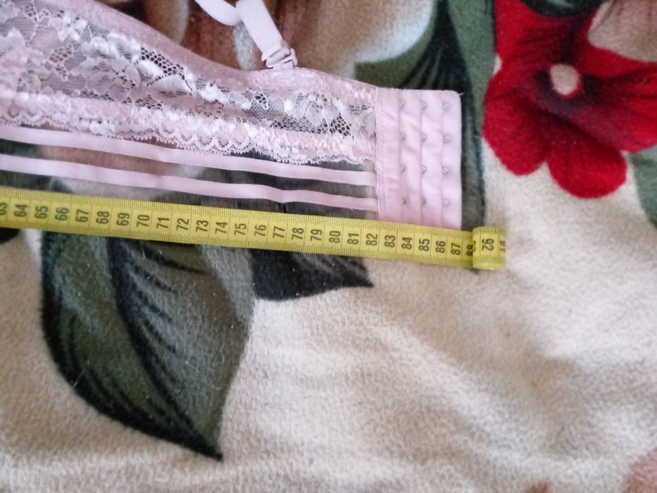 Бюстгалтер великого розміру