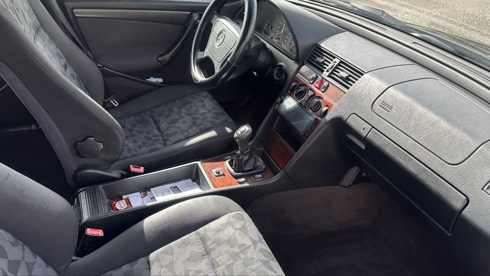 Mercedes-benz c200D station