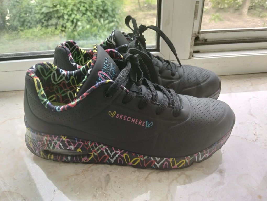 Skechers женские кроссовки 40 р