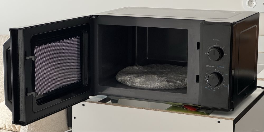 Kuchenka mikrofalowa TOSHIBA MW2-MM23PF (BK) 750W