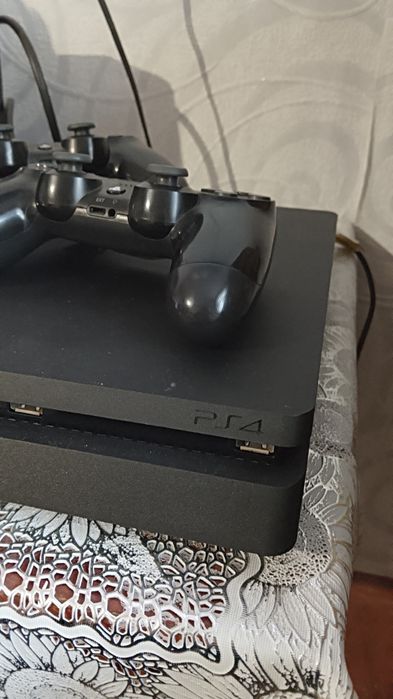 Sony PlayStation 4