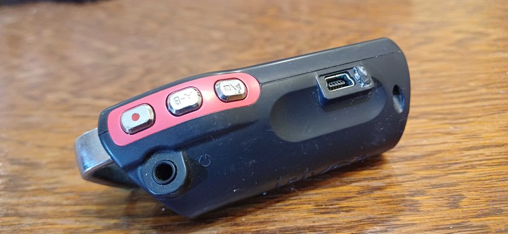 Iriver T10 - Odtwarzacz mp3 --- 512mb