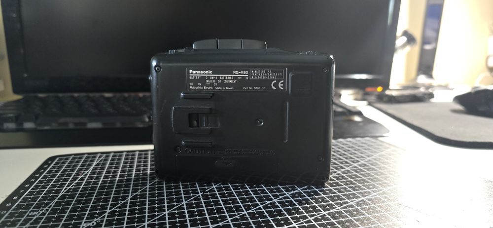 Касетний плеєр Panasonic RQ- V80