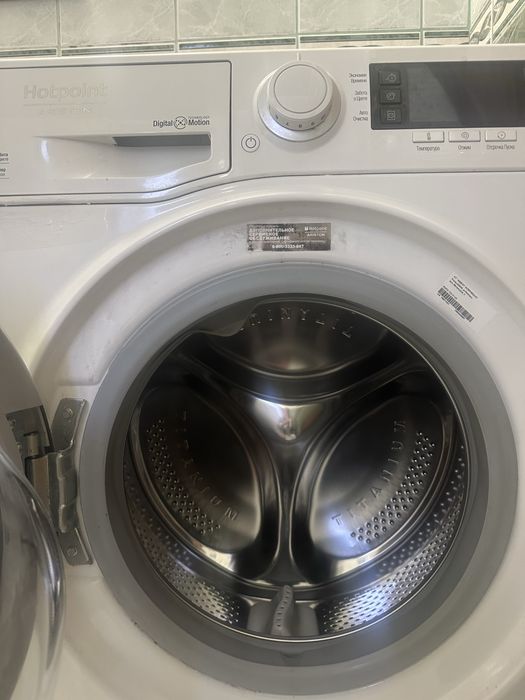 Пральна машина вузька HOTPOINT ARISTON RSPD 723 D UA