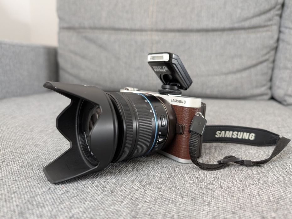 Aparat fotograficzny Samsung NX300