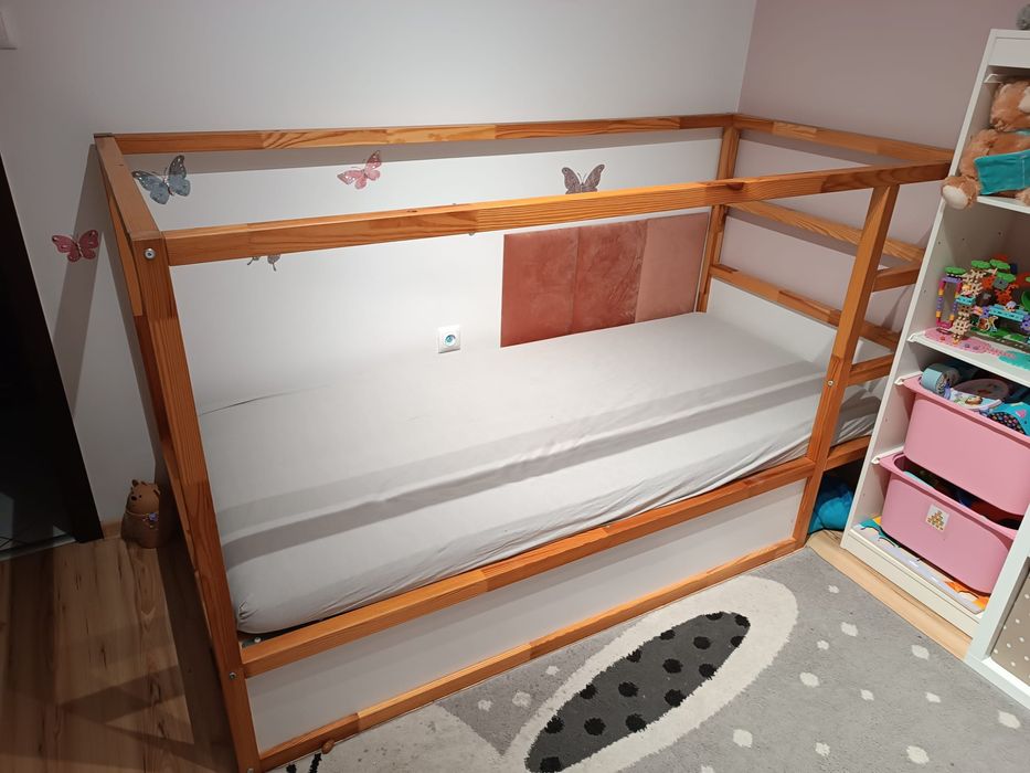 Łóżko Ikea Kura .