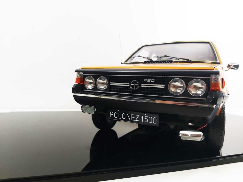 Model Deagostini Polonez 1500 Skala 1:8 + Gablota LoombardNidzica