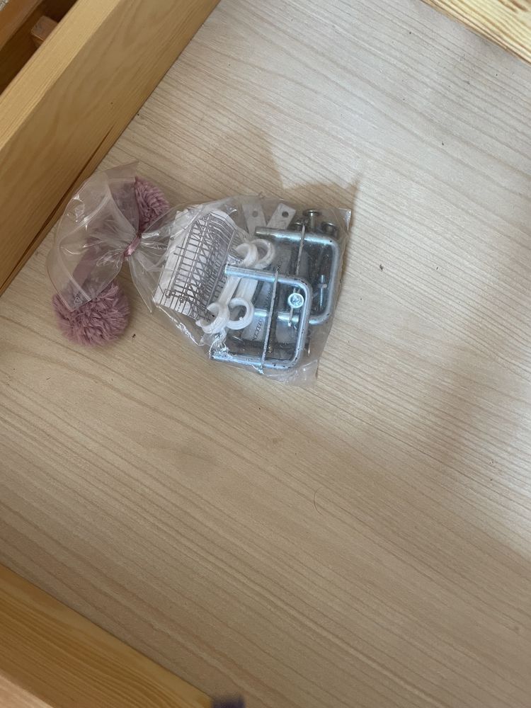 Łózeczko z szuflada i opcja bujania