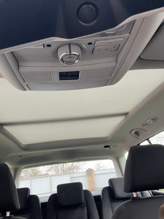 VW Touran 2.0 TDI ціна 10700$ 103kw 2011р механіка 6-ст