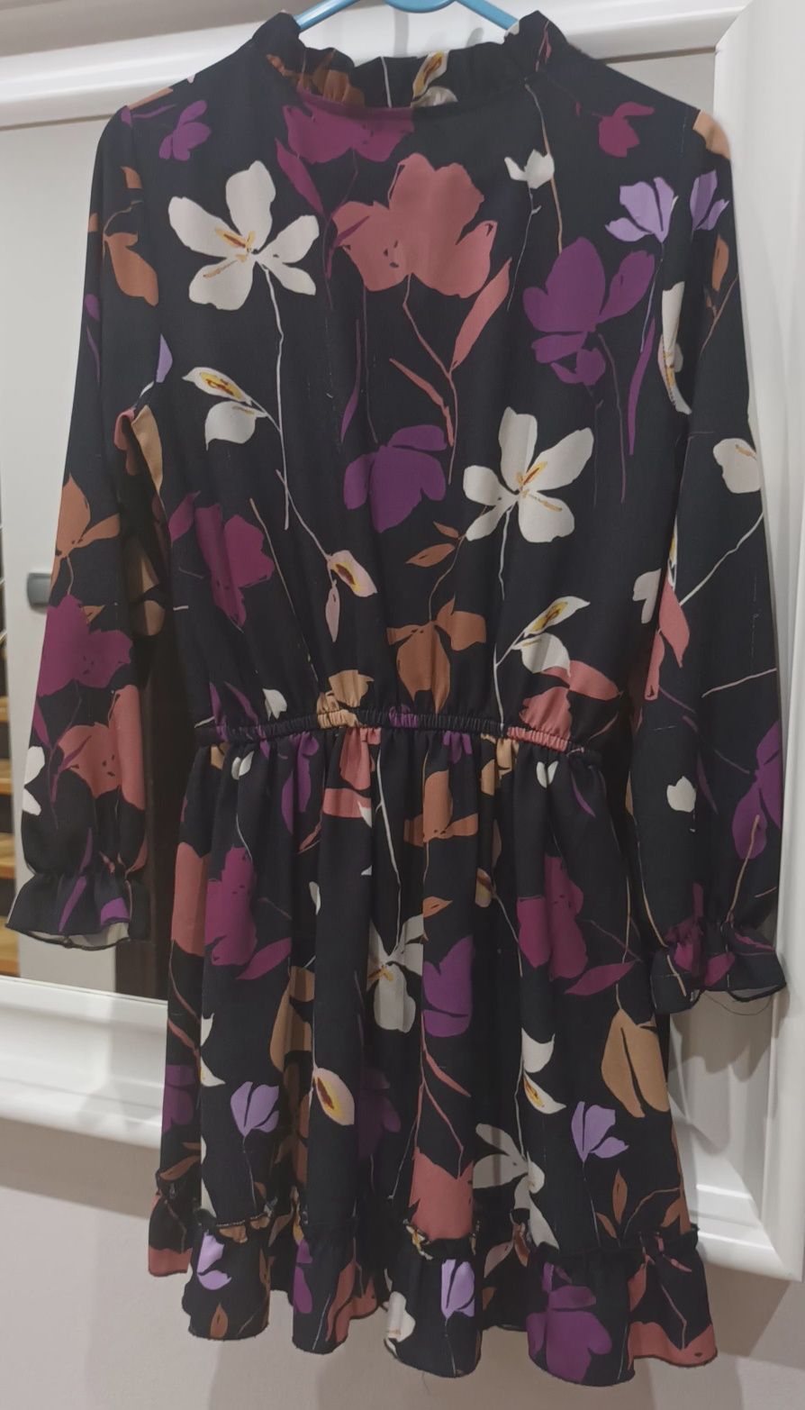 Piękna sukienka, zwiewna, rozmiar 134, na komunię, wesele, elegancka