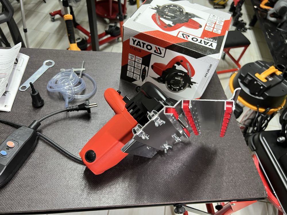 Плиткорез Плиткоріз YATO YT-82159 Подача воды + Заусовщик 45° + диск