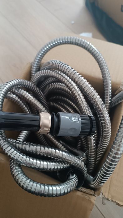 Wąż ogrodowy z dyszą zraszającą, srebrny 15m, stal