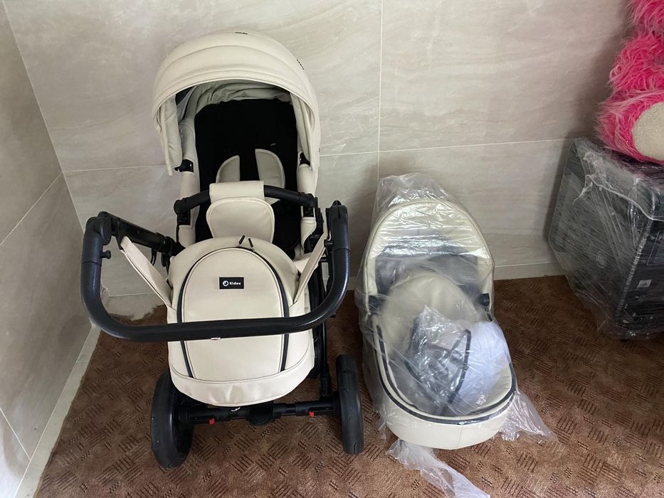 Продаю коляску в чудовому стані