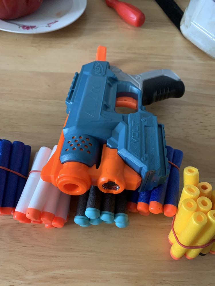 Nerf VOLT Elite 2.0. i 50 sztuk strzałek nabojów