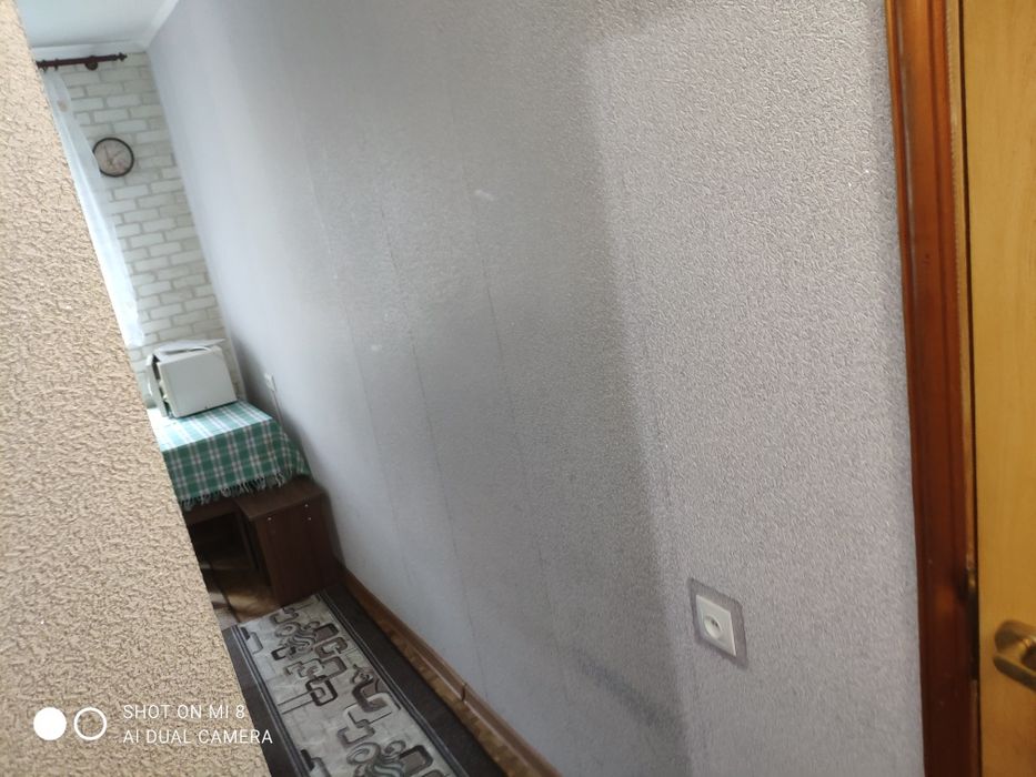 Продам однокімнатну квартиру в центрі.