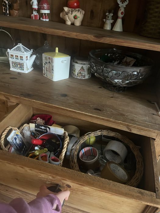 Unikatowy kredens w stylu rustykalnym