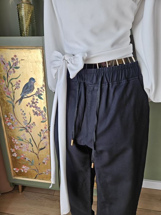 Wygodne bawełniane  Czarne Spodnie damskie na Gumce Prosta szeroka Nog