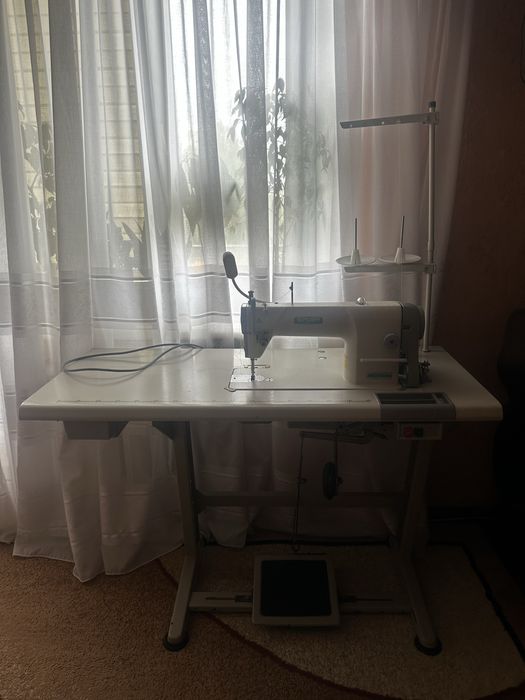 Швейна машинка SIRUBA L818F-M1