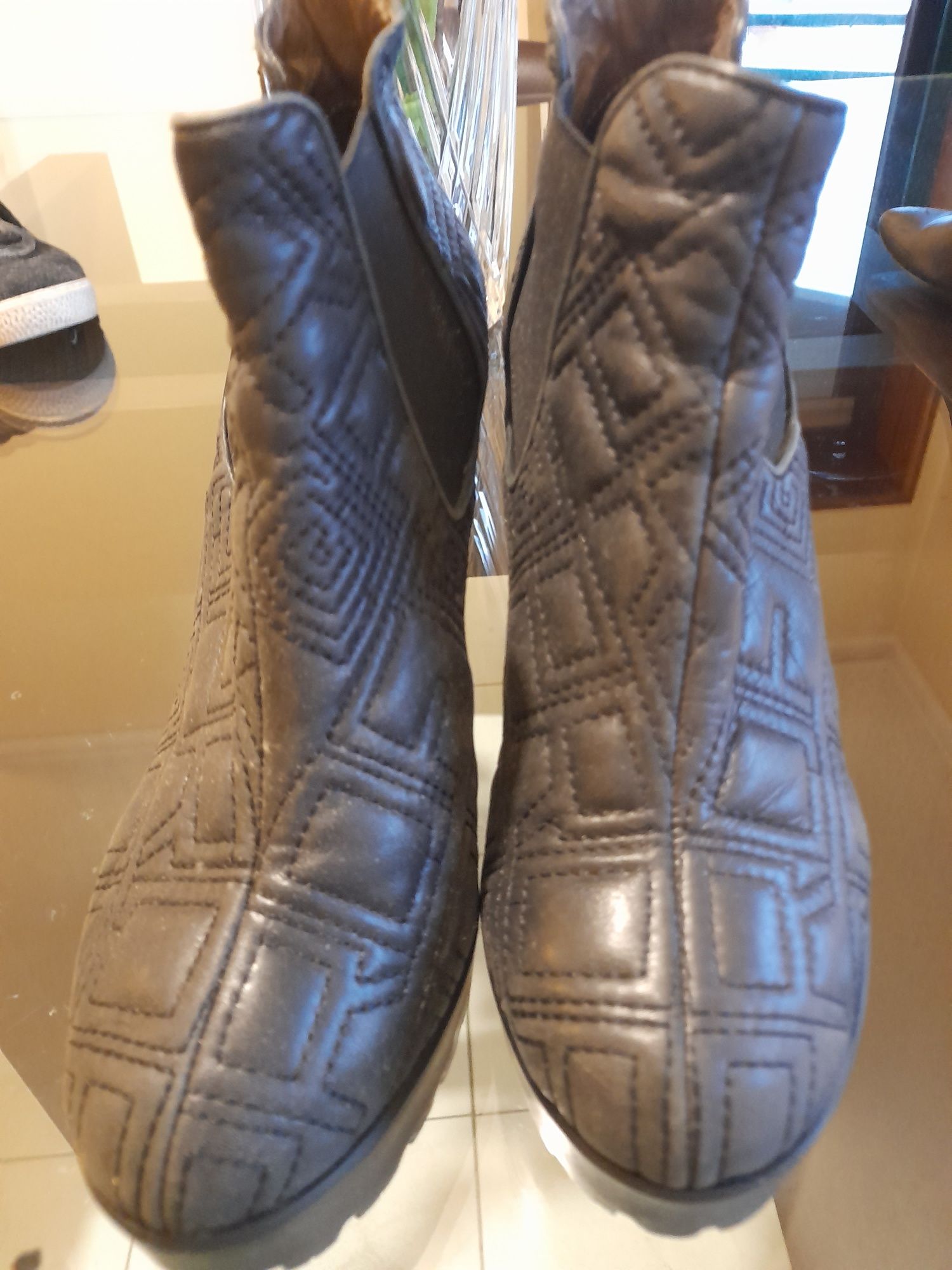 Botas pretas prof novo preço