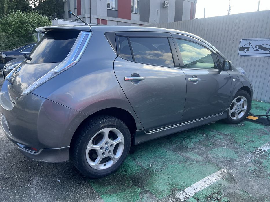 Без торгаNissan leaf 2014 78% залишок батареі запас ходу 130км.Вебаста