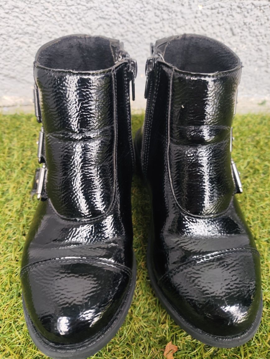 Buty jesienne kozaki trzewiki Reserved sztyblety buty za kostkę półbut