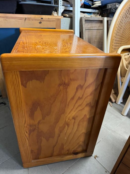 Móvel de sala em madeira