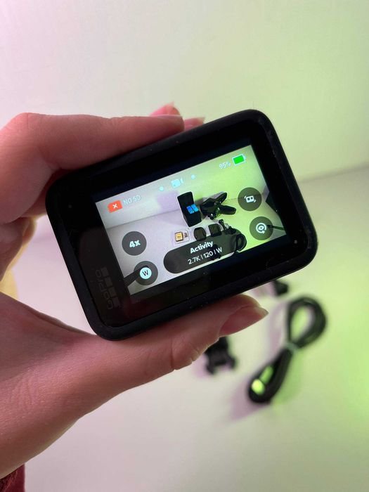 Екшн-камера GoPro Hero 9 із зарядною станцією