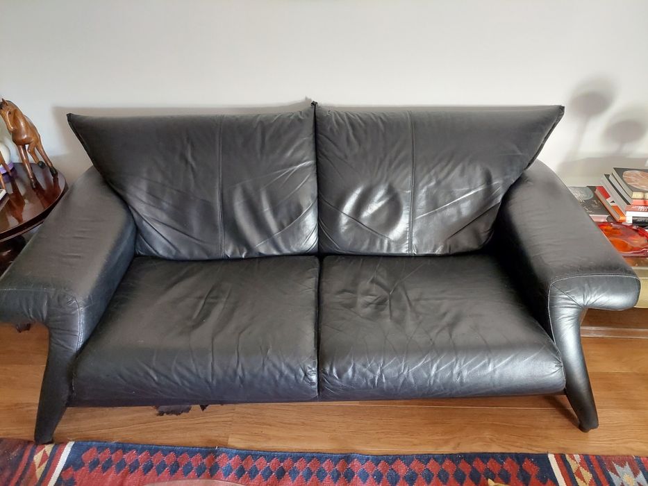 Sofá pele preto moderno usado