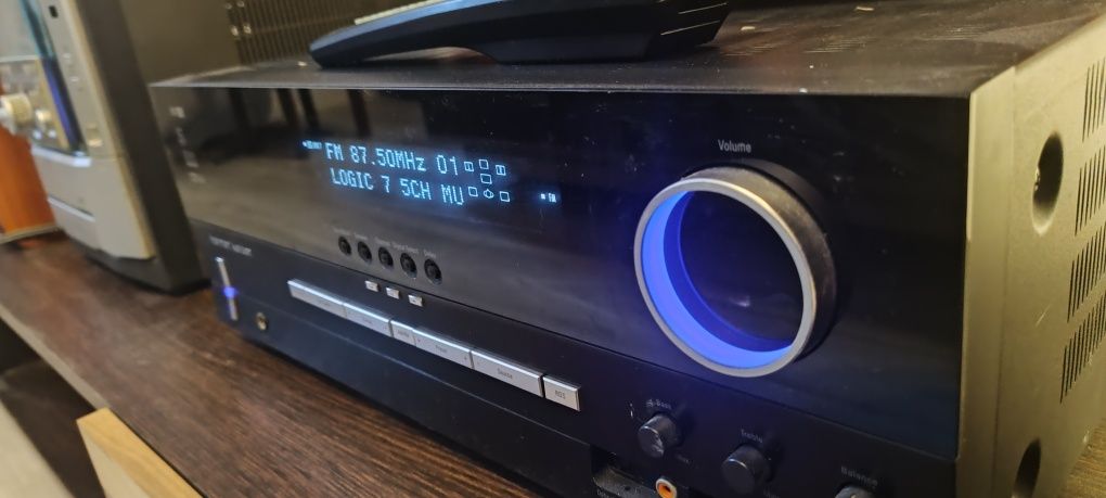 Harman Kardon 135 AV mocny amplituner