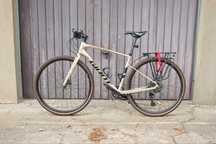 Rower Giant Fastroad AR1 2024, M, gravel z prostą kierownicą