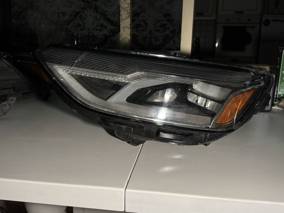 Оригінальна фара Audi A4 B9.5 FULL LED — робоча