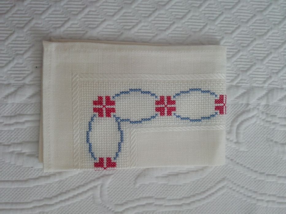 Panos bordados á mão